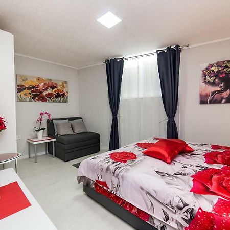 Apartment Romanov Βελιγράδι Εξωτερικό φωτογραφία