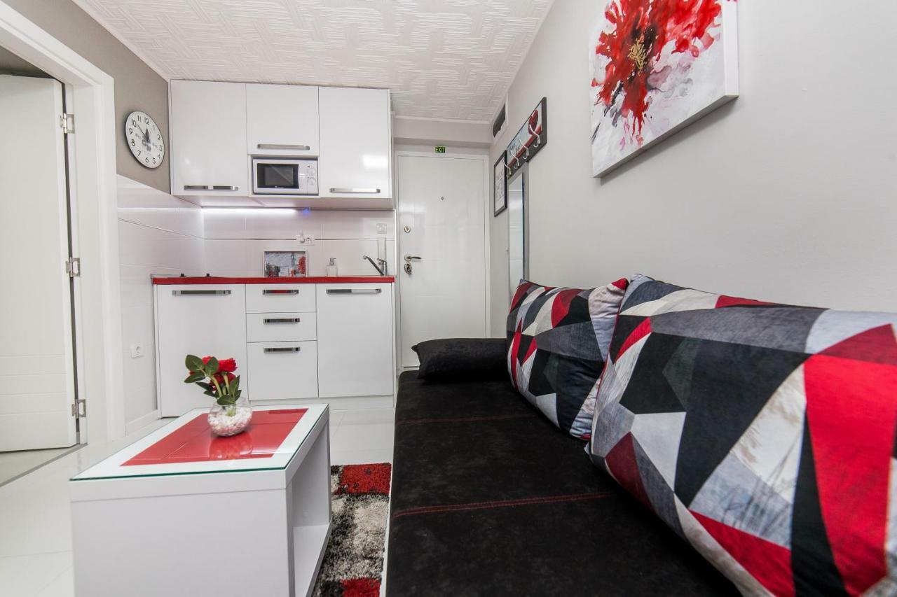 Apartment Romanov Βελιγράδι Εξωτερικό φωτογραφία